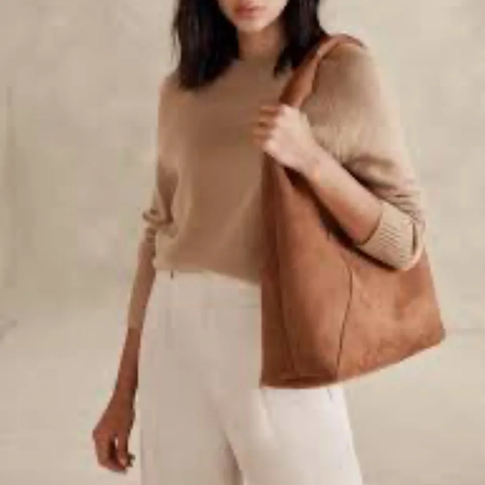 Vegan Suede Slouch Tote Banana Republic OS - Picture 3 of 14